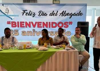 Trabajar con unidad por Guerrero, llama Manuel Añorve, en celebración del Día del Abogado