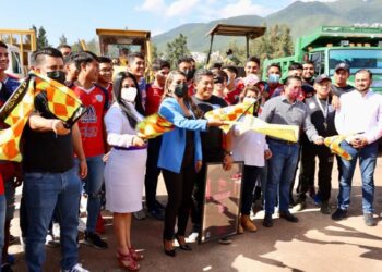Da gobernadora banderazo de inicio a la rehabilitación de la cancha de fútbol “Los Avispones” de Chilpancingo