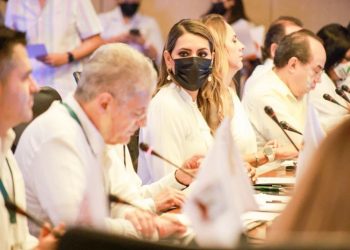 Refrenda Evelyn Salgado su compromiso de cero tolerancia a la corrupción