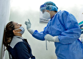 Zihuatanejo baja solicitud de pruebas Covid-19, positivos sigue al 50%