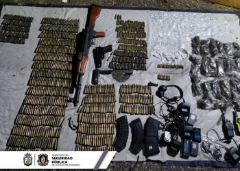 DETIENE LA POLICÍA ESTATAL, PREVENTIVA MUNICIPAL Y FGE A SEIS PERSONAS EN COLONIA DE ZIHUATANEJO