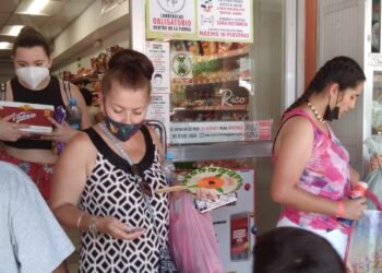 Reducción de aforo, ayuda a disminuir contagios, opina la gente