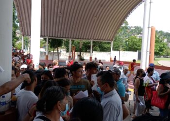 Movilización y filas largas, destacó en votación de Morena Zihuatanejo