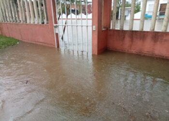 Se inunda fraccionamiento Flamingos en Ixtapa por lluvia