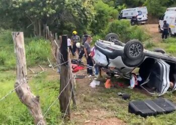 Turista de Celaya fallece en accidente en carretera Zihuatanejo-Lázaro Cárdenas