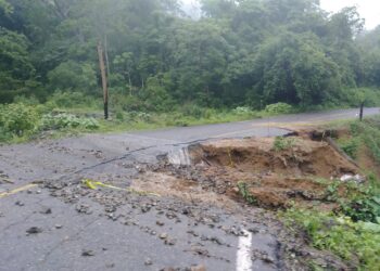10 puntos críticos podrían incomunicar la sierra de Zihuatanejo