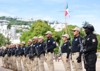 Asiste la gobernadora a la Exhibición de Adiestramiento de la Policía de Investigación Ministerial de la FGE