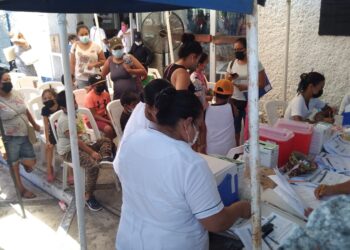 Madres sienten seguridad con esquema completo de vacunación a niños