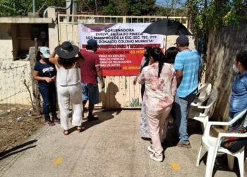 Denuncian que secundaria de Los Almendros iniciará clases sin maestros