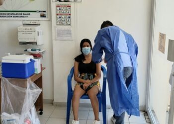 Convoca la SSG a jóvenes de 12 a 17 años a recibir refuerzo contra COVID-19