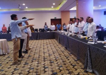 Rinde protesta 𝐀𝐌𝐀𝐕 𝐆𝐮𝐞𝐫𝐫𝐞𝐫𝐨 delegación 𝐈𝐱𝐭𝐚𝐩𝐚 𝐙𝐢𝐡𝐮𝐚𝐭𝐚𝐧𝐞𝐣𝐨