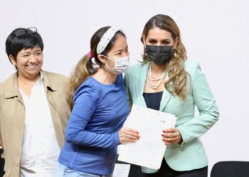 Encabeza Evelyn Salgado entrega de apoyos del Programa Emergente de Vivienda por casi 100 MDP