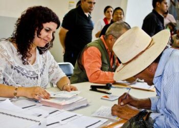 Inconsistencia en sistema del Bienestar, provocó atraso de pagos