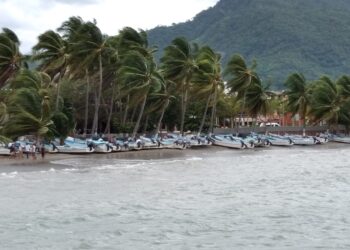 Pescadores se previenen y protegen lanchas por “Kay”