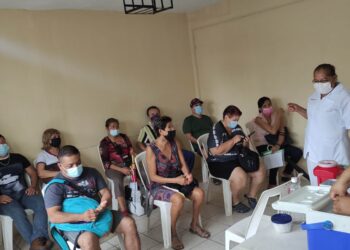 Mínima la población buscando la vacuna anticovid-19 en Zihuatanejo