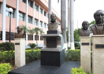 TODO LISTO PARA LA SESIÓN SOLEMNE CON MOTIVO DEL209 ANIVERSARIO DEL PRIMER “CONGRESO DE ANÁHUAC”