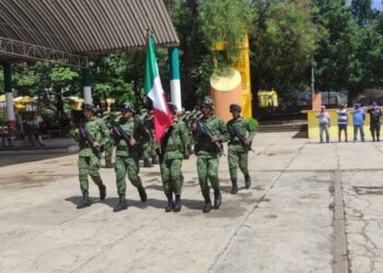 Concluye en La Unión exposición fotográfica “Ejército Mexicano y Fuerza Área Más Cerca de Ti”