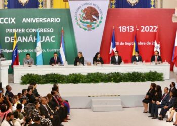 Asiste gobernadora a Sesión Solemne de la Instalación del Primer Congreso de Anáhuac