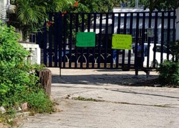 Trabajadores del centro de salud La Parota, respaldan paro jurisdiccional&nbsp;