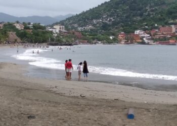 Abren puerto a la navegación en Zihuatanejo