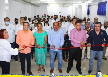 Funcionarios de Sectur Guerrero participan en el Primer Congreso de Desarrollo de Negocios, Mantenimiento Industrial, Tecnologías de la Información y Gastronomía