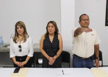 Toman protesta a directivos del Parque Papagayo de Acapulco