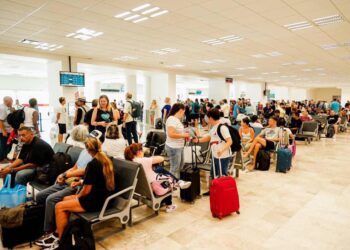 Llegan vuelos internacionales de Chicago a Zihuatanejo