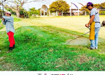 Da Inicio al Programa de Rescate de Espacios Deportivos de Petatlán