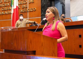 Comparece secretaria del Bienestar; destaca inversión en programas sociales