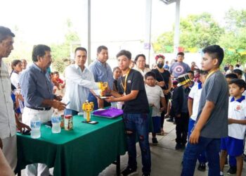 Estudiantes acapulqueños arrasan en el concurso de robótica First Lego League