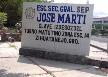 Por problema con intendente, padres se manifestarán en secundaria