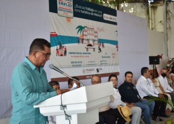 La Secretaría del Trabajo y Previsión Social realiza feria del empleo en Turismo para Zihuatanejo