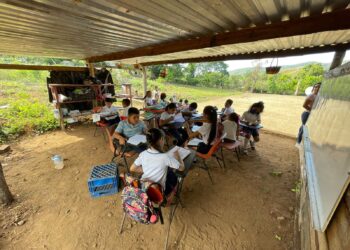 IGIFE construirá aulas en el municipio de Petatlán