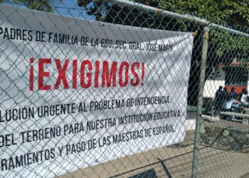 Secundaria José Martí se suma a protestas de la CETEG