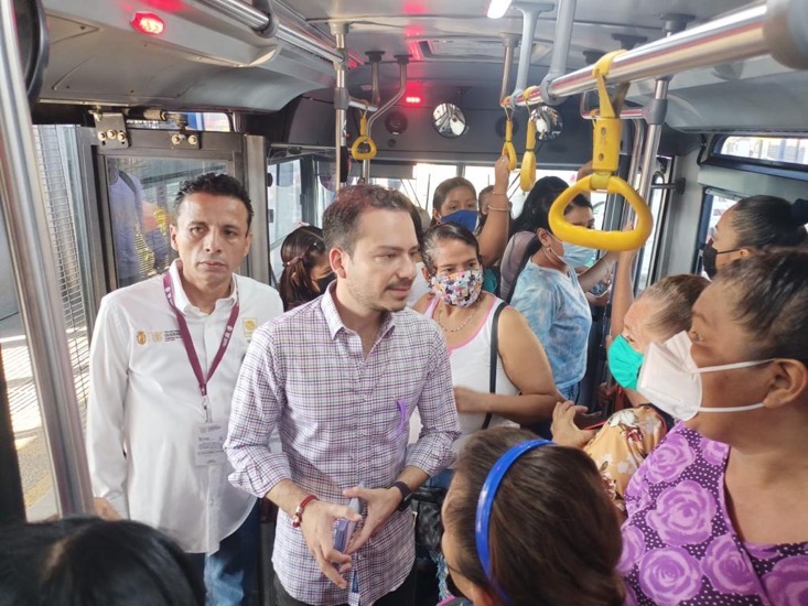 activacion-transporte-violeta-acapulco.jpg activacion-transporte-violeta-acapulco.jpg
