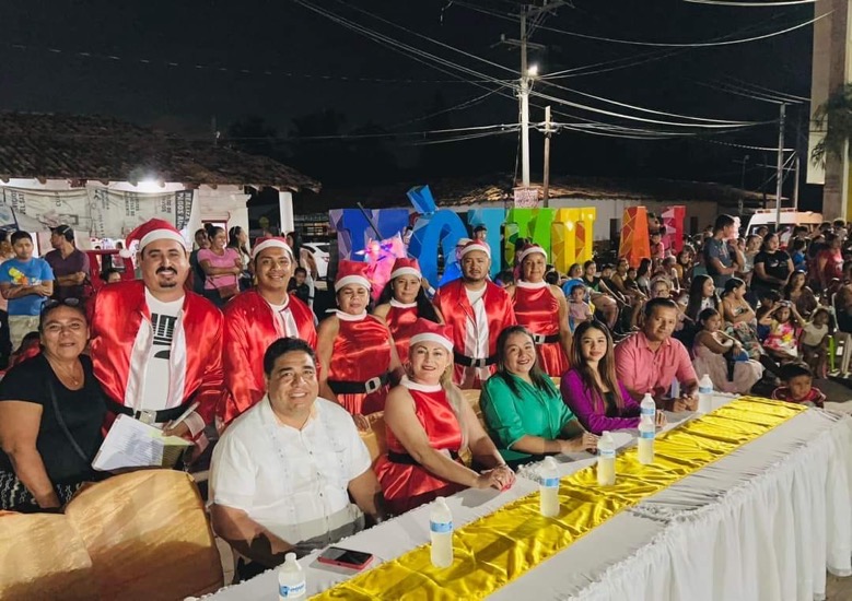 ecendido-arbol-la-union-guerrero