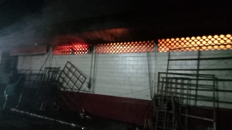 incendio-mercado-altamirano-bomberos.jpg incendio-mercado-altamirano-bomberos