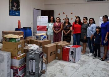 Entrega Semujer equipo de cómputo, material lúdico e insumos a la delegación de Acapulco