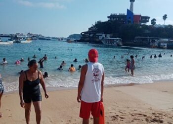 Participan 240 trabajadores de la promotora de playas en el cuidado y limpieza de la franja costera