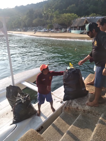 promotoras-playa-seguridad-acapulco-gro.jpg