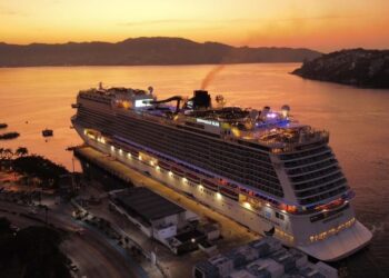 El sexto crucero de la temporada llegó al puerto de Acapulco con más de 5 mil personas a bordo