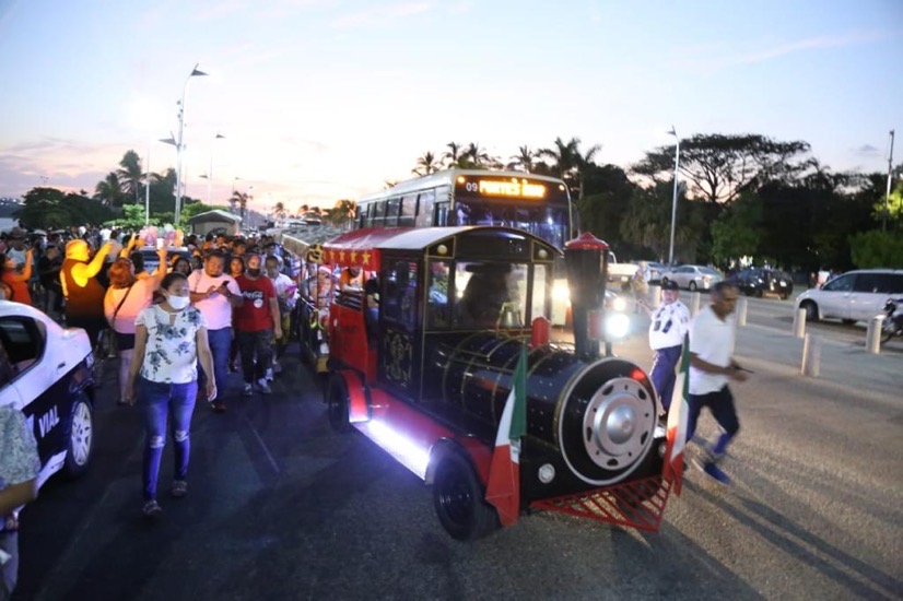 trenecito-parque-papagayo-acapulco-navidad_.jpg trenecito-parque-papagayo-acapulco-navidad_.jpg
