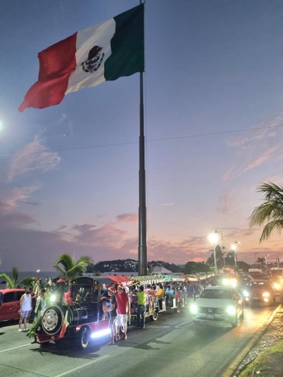trenecito-parque-papagayo-acapulco-navidad_.jpg trenecito-parque-papagayo-acapulco-navidad_.jpg