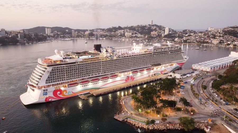 Norwegian-Joy-segundo-acapulco-crucero.jpg Norwegian-Joy-segundo-acapulco-crucero.jpg