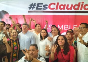 Toma de protesta de coordinaciones municipales #EsClauida en La Costa Grande