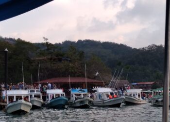 Se reguló salida del muelle en playa Las Gatas