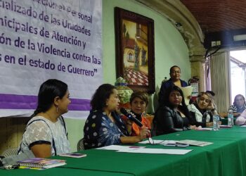 Unidad especializadas de prevención a la violencia contra las mujeres de Petatlán, asiste a taller