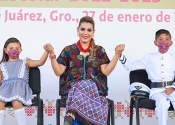 La educación es la mejor inversión que podemos realizar para las nuevas generaciones: Evelyn Salgado
