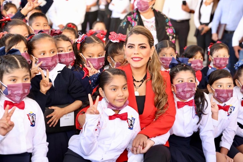 escuelas-evelyn-uniformes-gro-2023.jpg escuelas-evelyn-uniformes-gro-2023.jpg