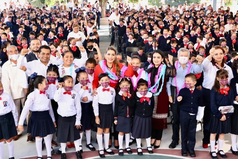 escuelas-evelyn-uniformes-gro-2023.jpg escuelas-evelyn-uniformes-gro-2023.jpg